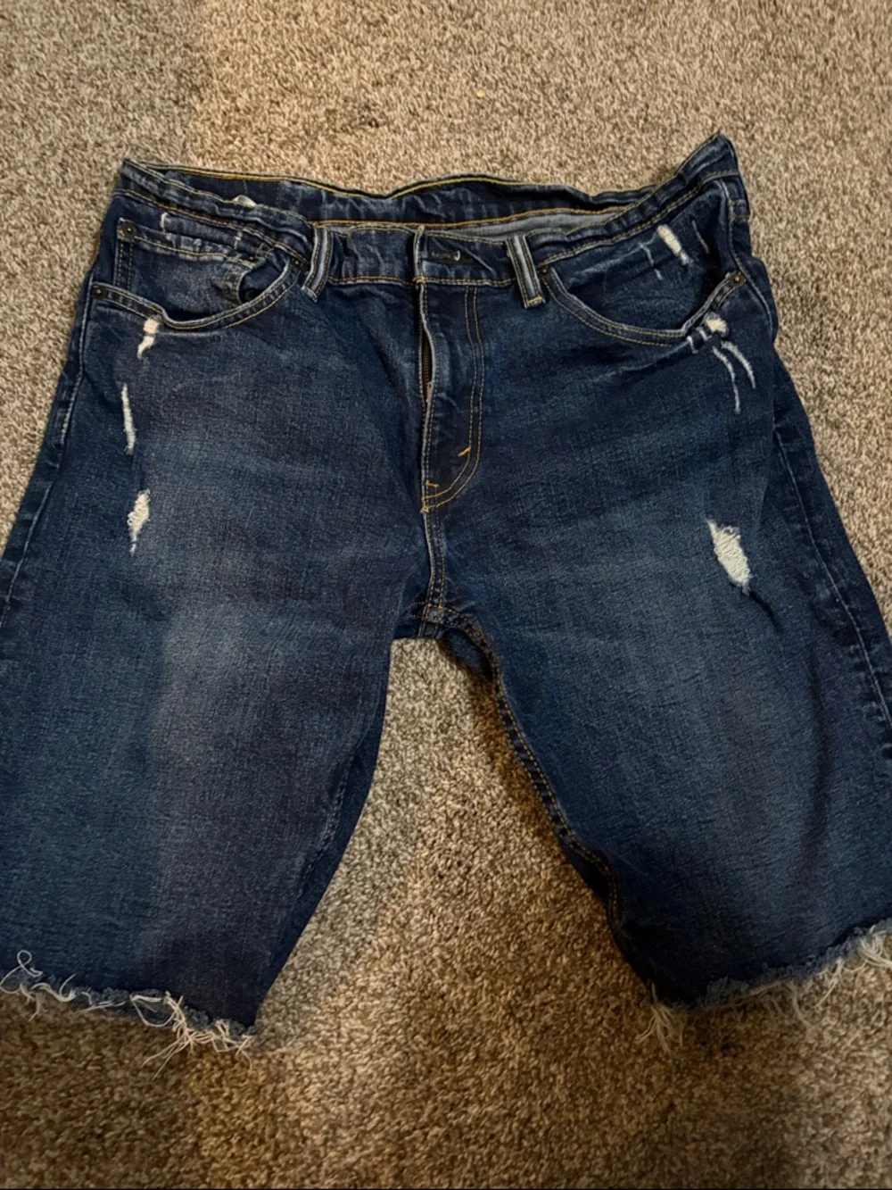 Levi's Men's Dark Blue Cutoff Denim Shorts with Back Patch - Picture 2 of 3